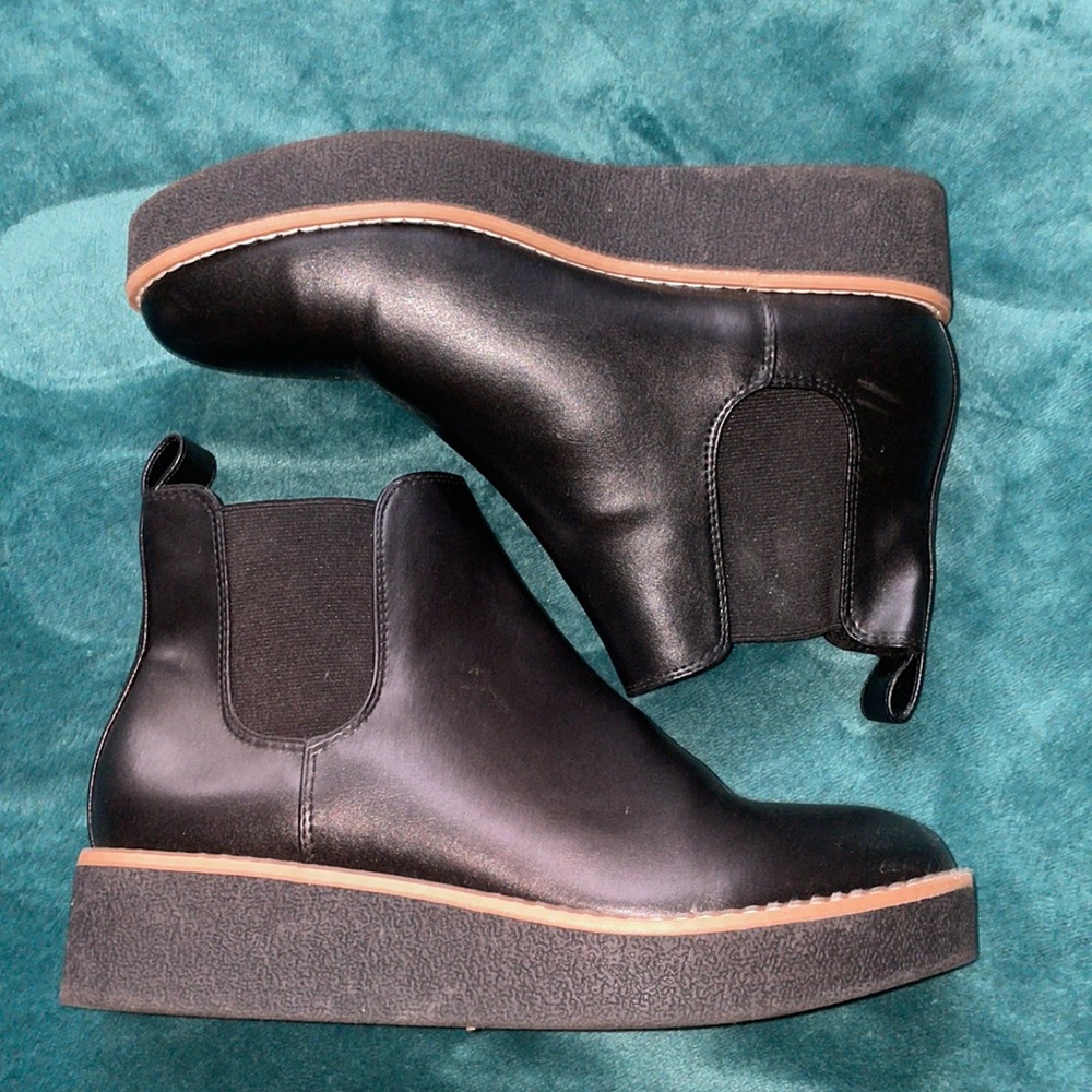 Platform Chelsea Boots - Picture 2 of 3